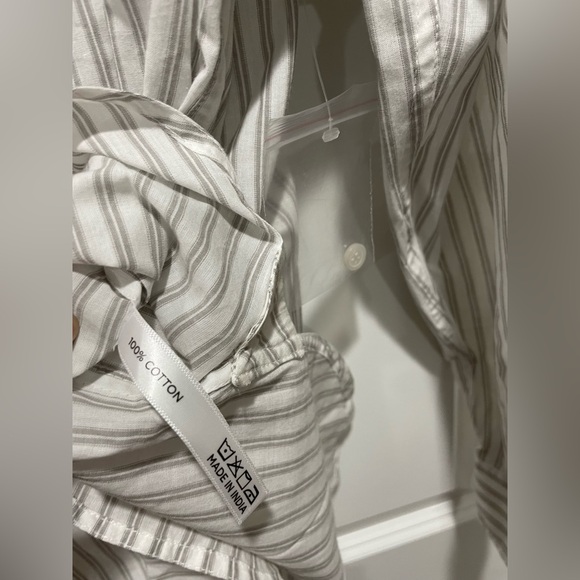 Tuckernuck Grey and White Stripe Wexler Cotton Button Down Size Small - Picture 9 of 9